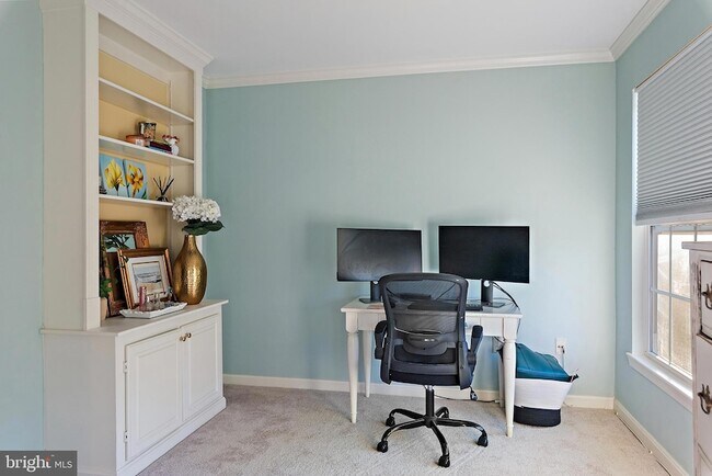 Building Photo - 2002 Peggy Stewart Way