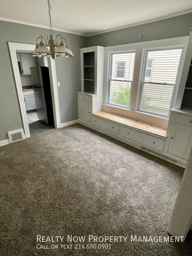 Building Photo - 3396 W 117th St