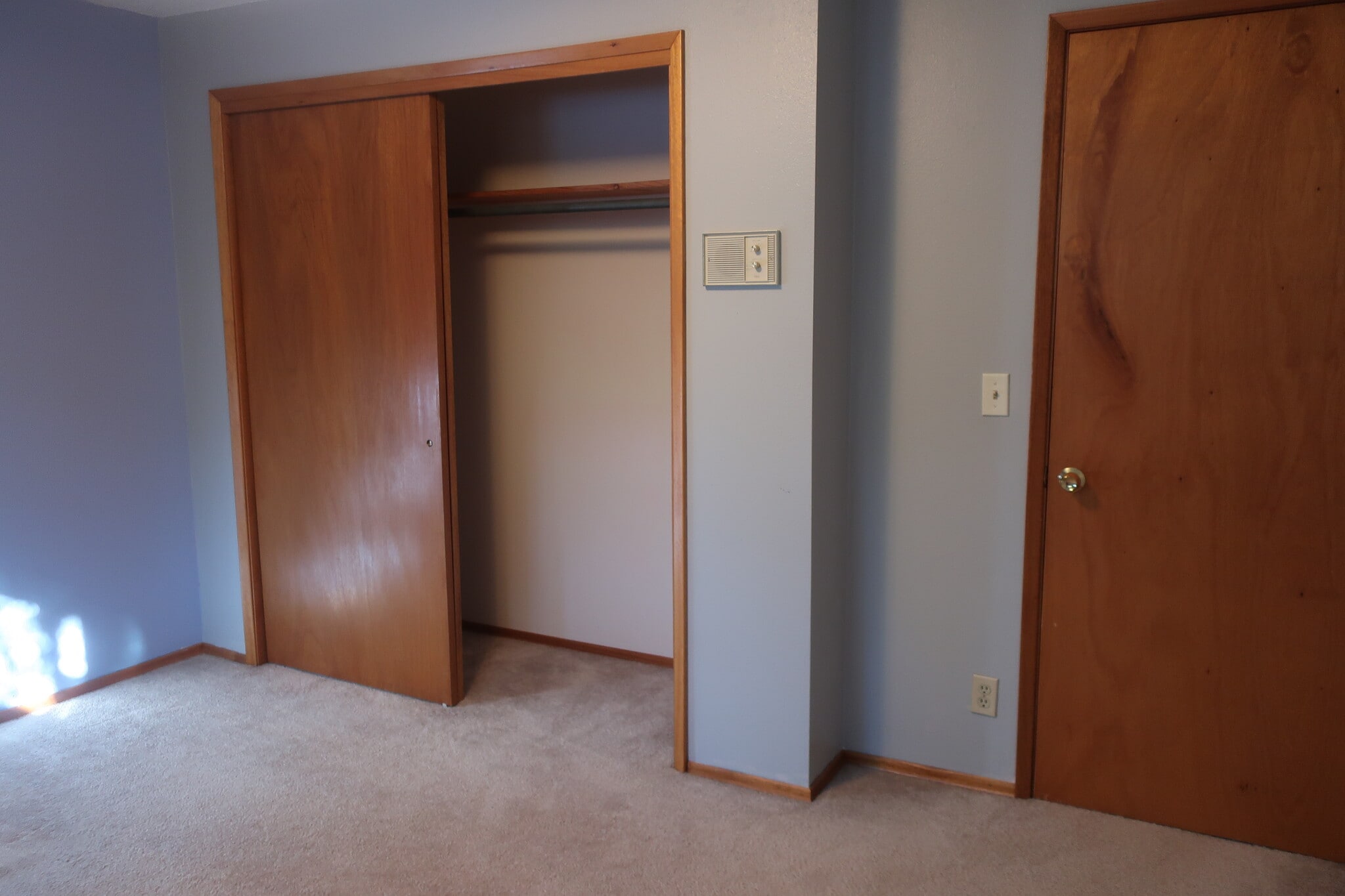 Building Photo - 2405 Lester Rd