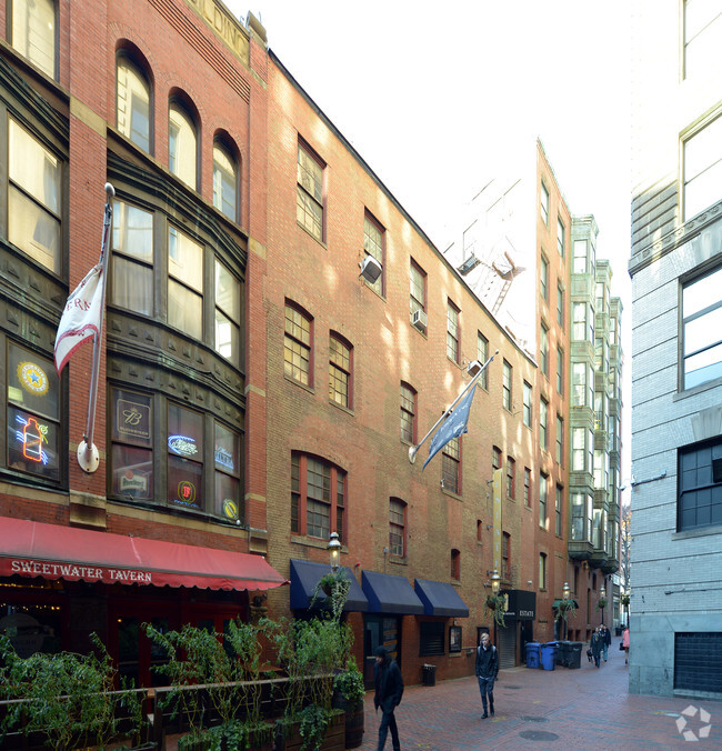 Primary Photo - 2 Boylston Pl