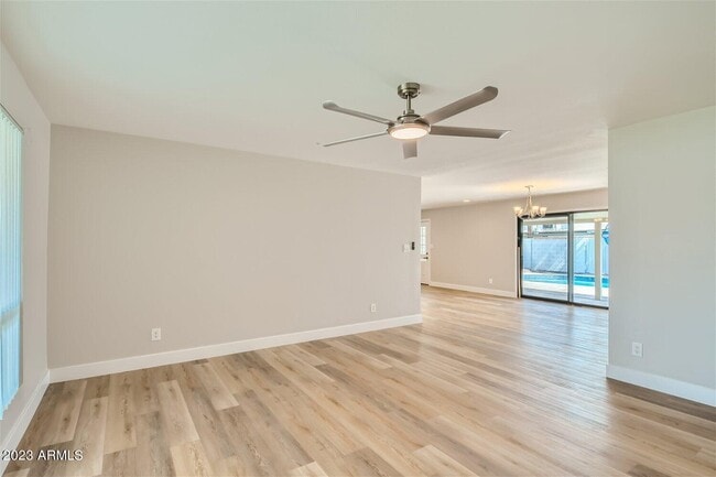 Building Photo - 8356 E Palm Ln