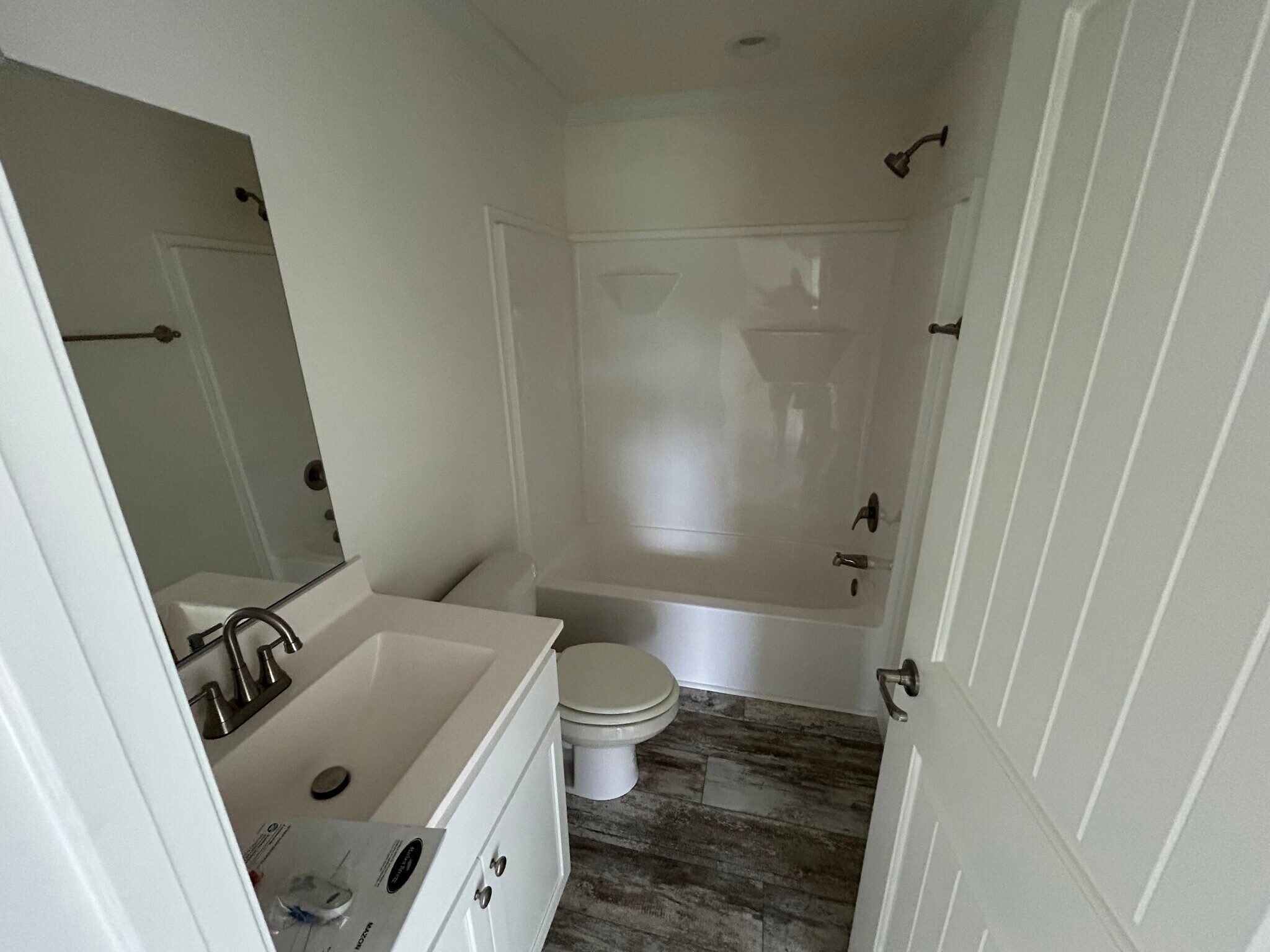 Second bathroom - 54 Bay Lake Dr