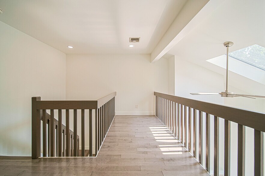 Building Photo - 356 French Ct
