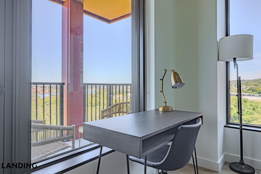 Building Photo - 632 Howard Rd SE