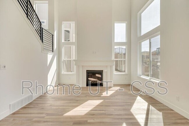 Building Photo - 16106 S Bodmin Way