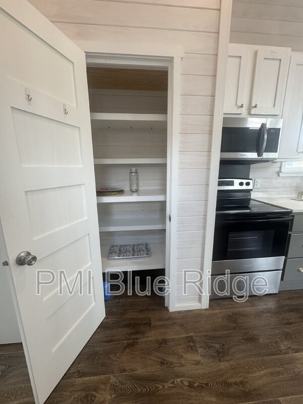 Building Photo - 57 Breezy Mdw Ln