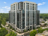 Building Photo - 2425 Peachtree Rd NE