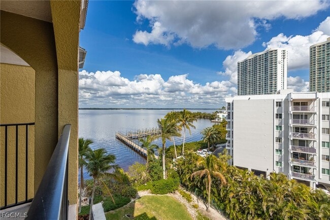 Building Photo - 2825 Palm Beach Blvd
