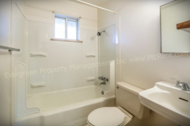 Building Photo - 309 N Shields St