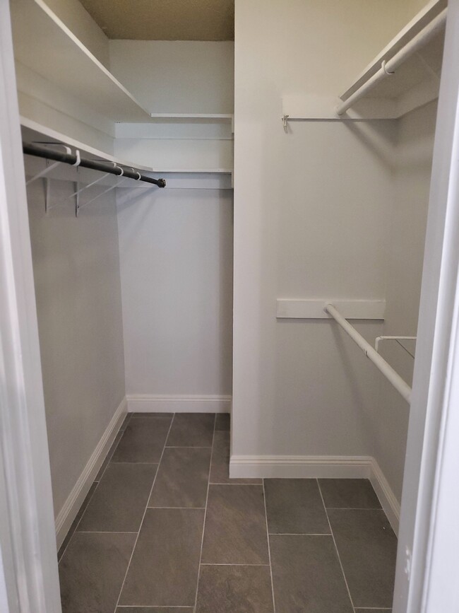 Walk in closet - 5870 Green Valley Cir