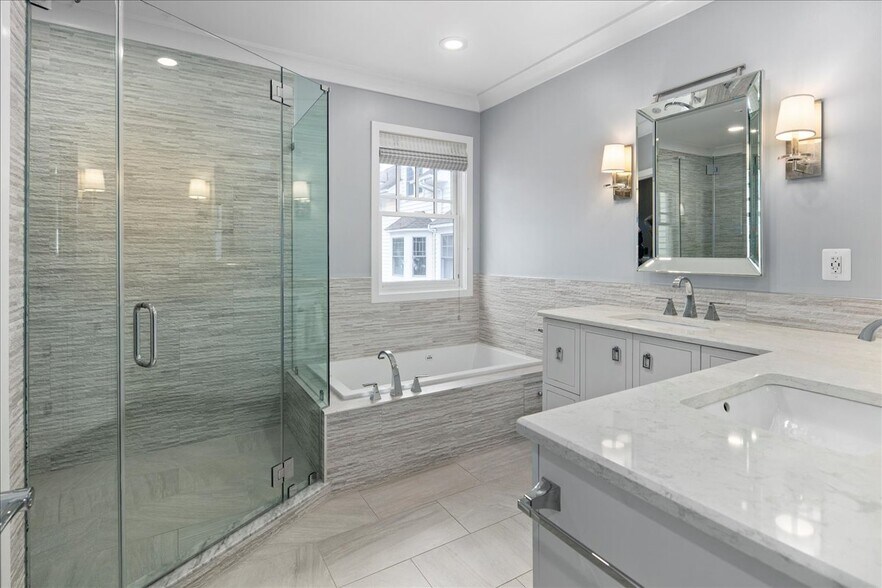 Building Photo - 2863 11th St N