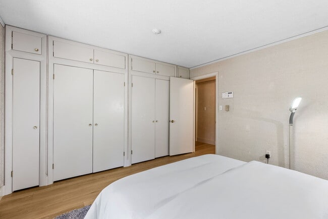 Building Photo - 7 Cragmere Way