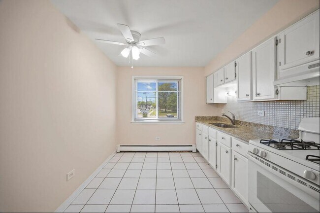 Building Photo - 7834 95th St