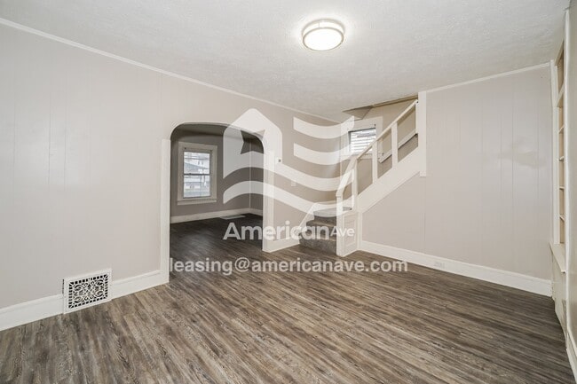 Building Photo - 2117 W 85th St