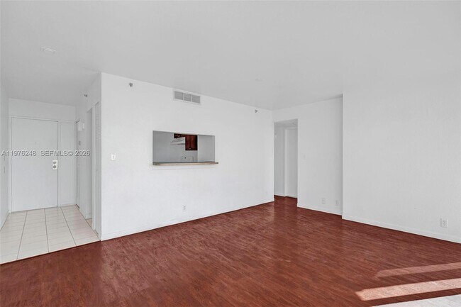 Building Photo - 7601 E Treasure Dr