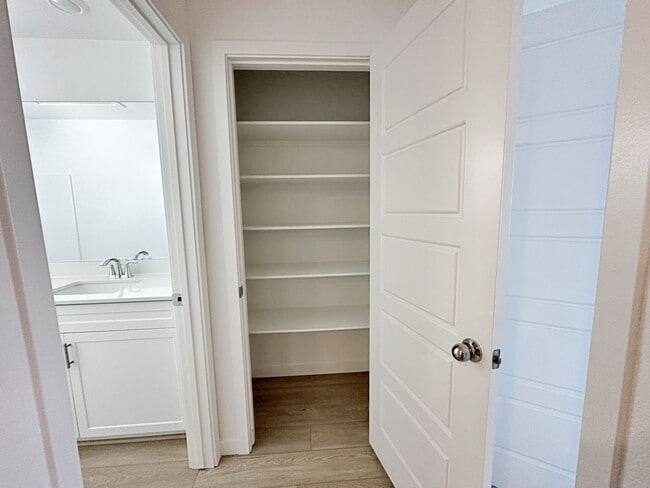 Building Photo - 1 WEEK FREE RENT! BRAND NEW BUILD! 2 BEDROOM TOWNHOME!