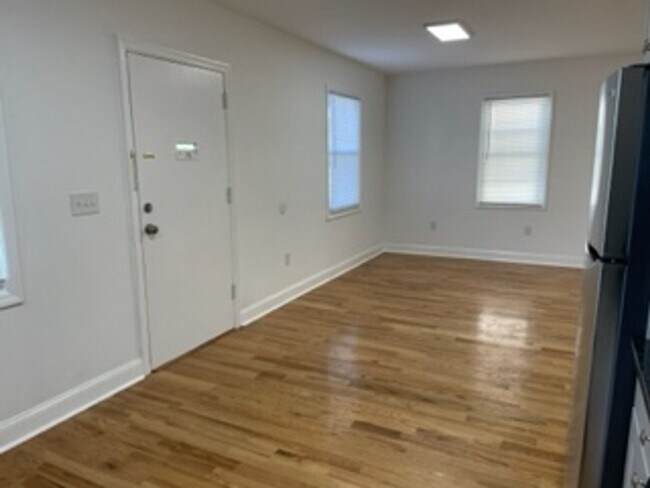 Building Photo - Beautiful 3 Bedroom House for Rent in Neptune!