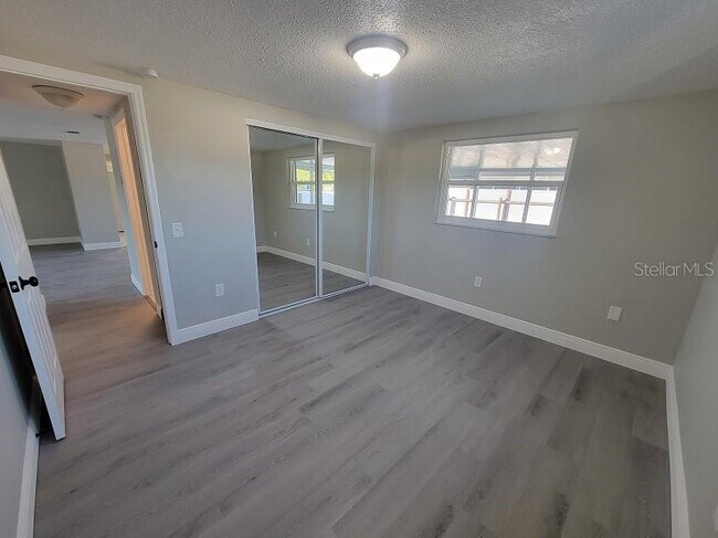 Building Photo - 6935 Alta Vista St