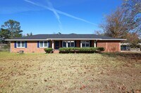 Building Photo - 4018 N Oak Street Extension