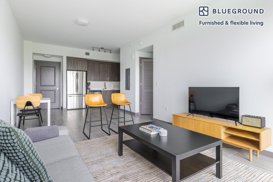 Building Photo - 6445 NE 7th Ave