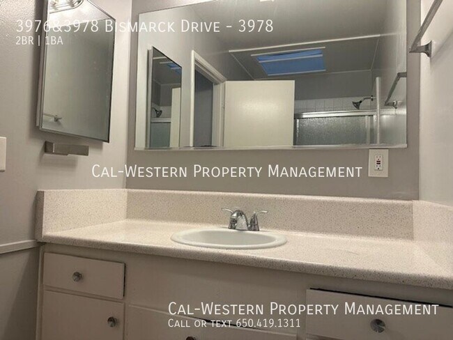 Building Photo - 3976&3978 Bismarck Drive-3978