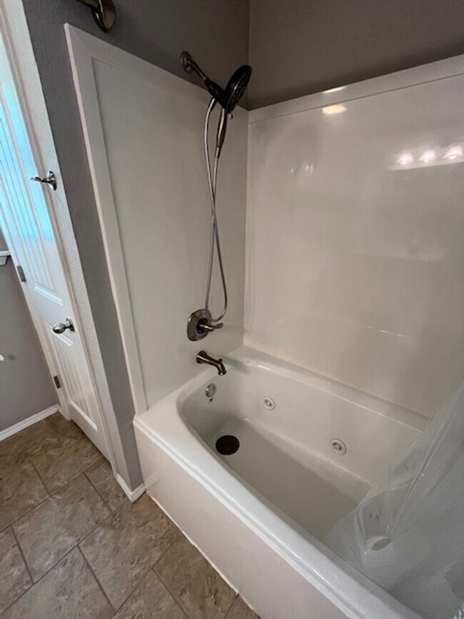 Building Photo - 2720 Brighton Pl