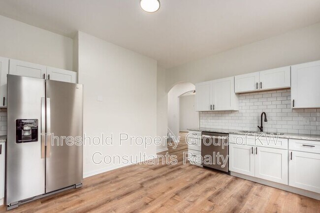 Building Photo - 865 Old Leonard Ave