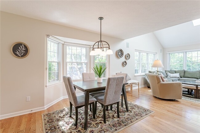 Building Photo - 72 Windward Way