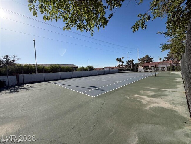 Building Photo - 3142 Espanol Dr