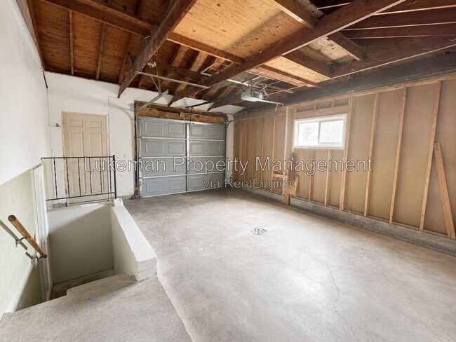 Building Photo - 8423 S Westnedge Ave
