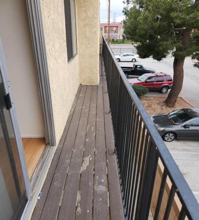 Building Photo - 38710 10th St E