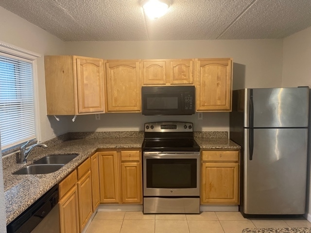 Building Photo - 2812 Somerset Park Dr
