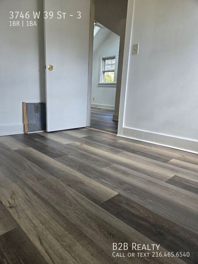 Building Photo - 3746 W 39th St