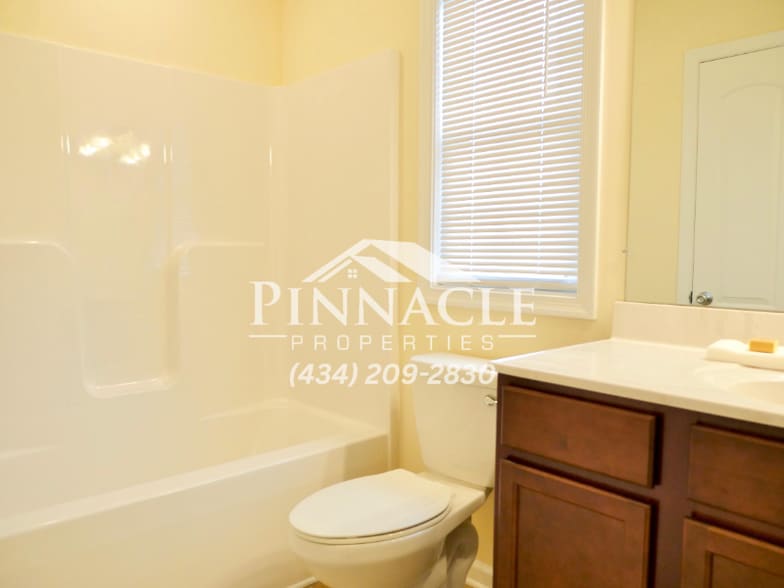 Building Photo - 747 Old Graves Mill Rd