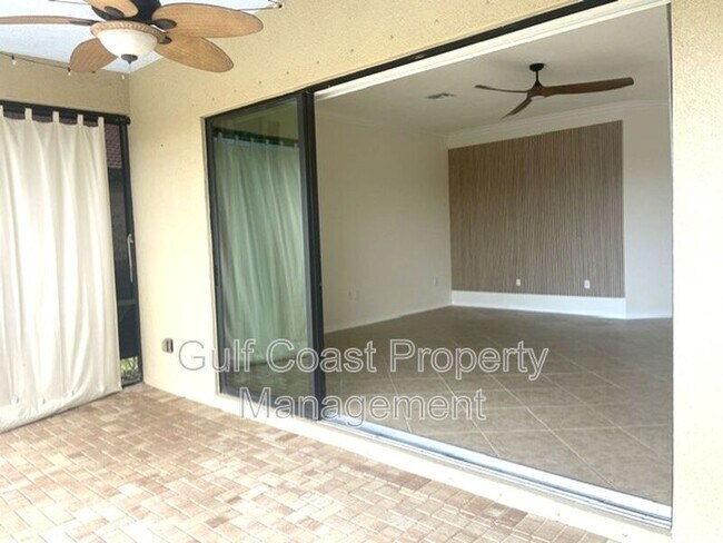 Building Photo - 10485 Crooked Crk Dr