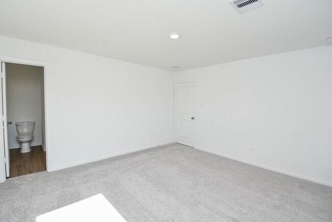 Building Photo - 1542 San Sebastien Dr