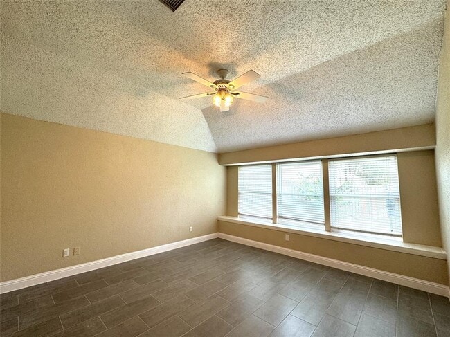 Building Photo - 4422 Waterfall Way