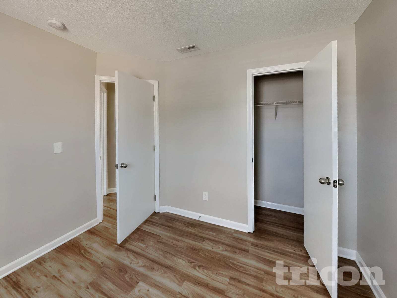 Building Photo - 3120 Riverbrooke Dr