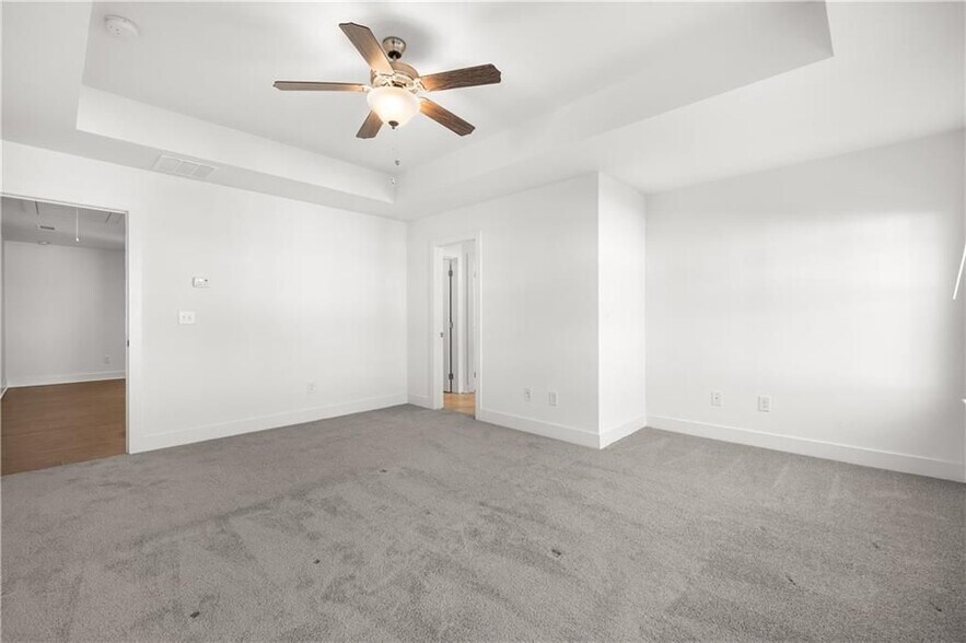 Building Photo - 124 Auburn Wds Dr