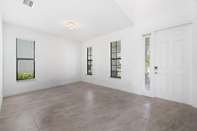 Building Photo - 3270 Dunning Dr