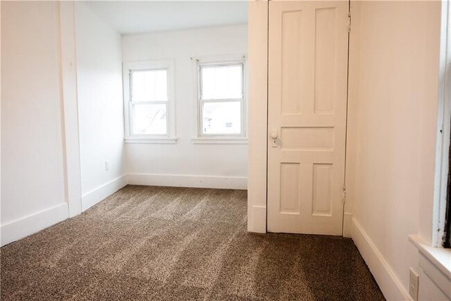 Building Photo - 330 12th Ave