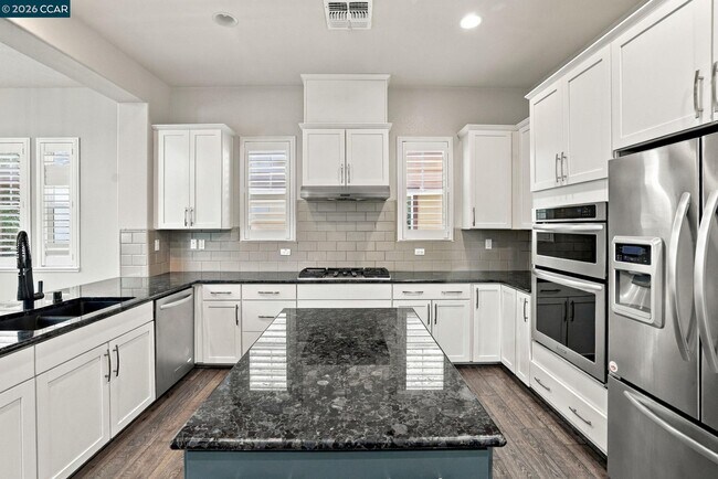 Building Photo - 63 Hazel Tree Ridge