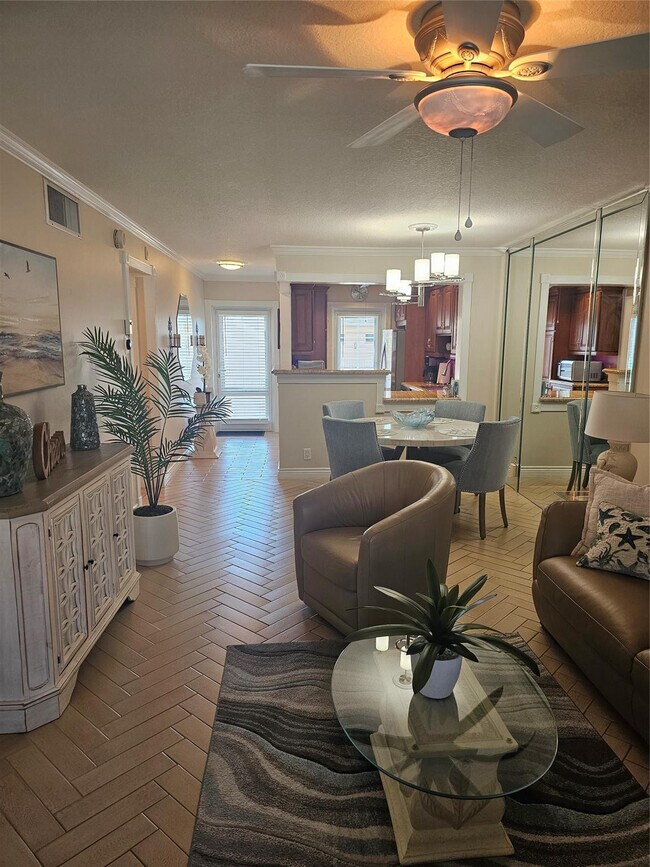 Building Photo - 1461 S Ocean Blvd