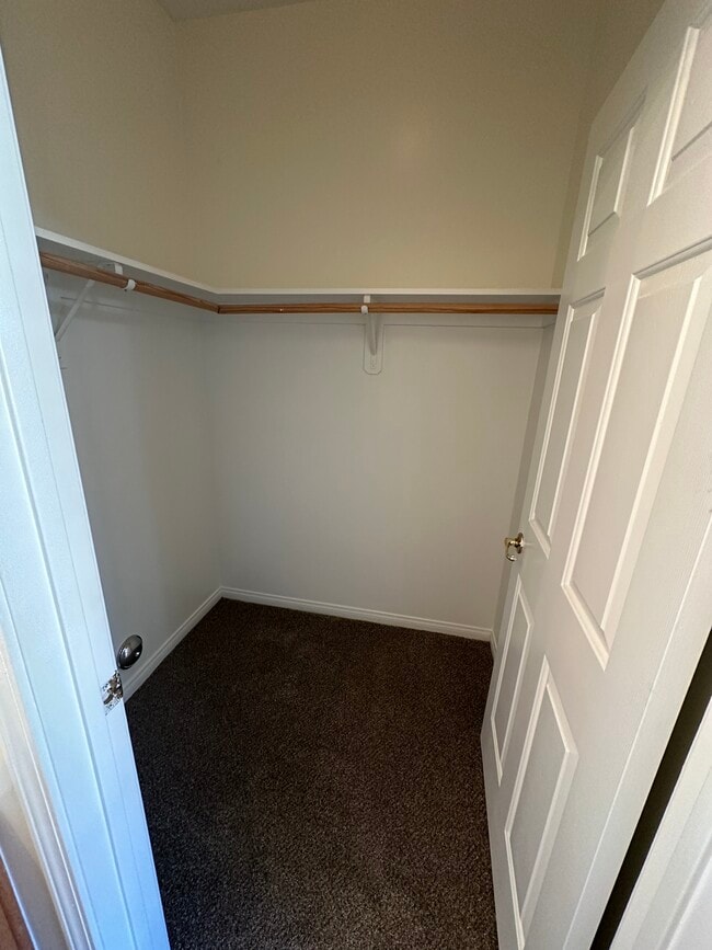 Building Photo - 718 Orchid Dr