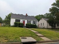 Building Photo - 115 S Ivy Ave