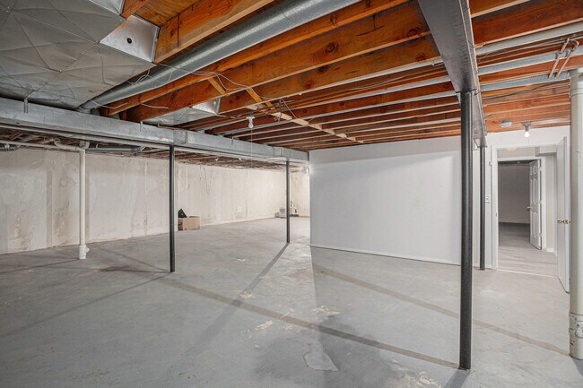 Building Photo - 36721 Tanglewood Ln