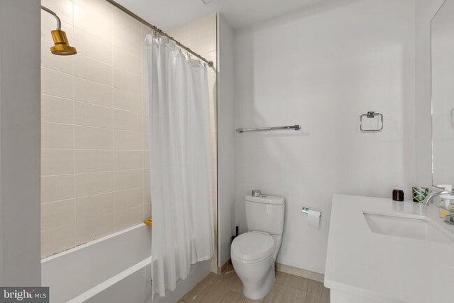 Building Photo - 3035 15th St NW