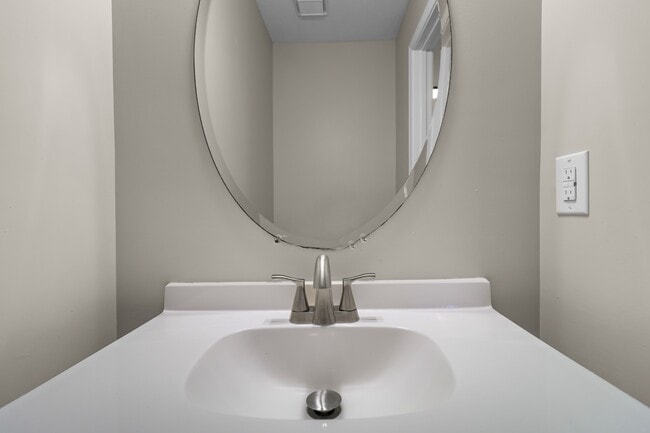 Building Photo - 106 Alexander Blvd