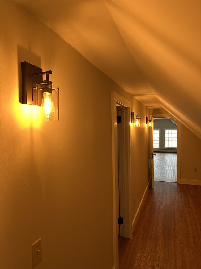 Building Photo - 618 Shearer Hill Rd