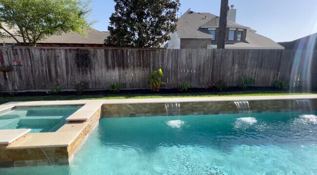 Building Photo - 12643 Jamestown Crossing Ln